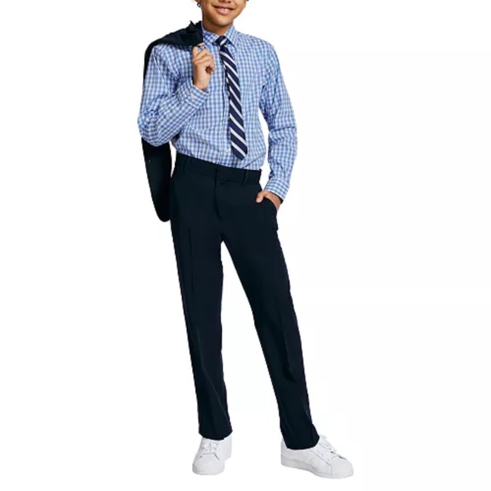 Tommy Hilfiger boys dress pant in navy. Worn once, excellent condition